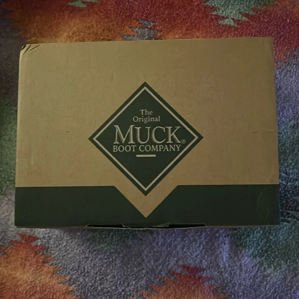 Brand new Muck boots with box - Picture 1 of 4